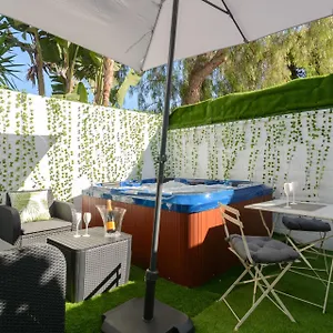 malaga-chic-luxury-apartments.1costadelsol.com/
